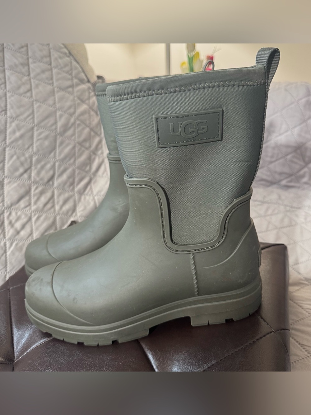 UGG Womens Droplet Mid Short Boots Forest Night 1143813-FRSN Authentic Size 8